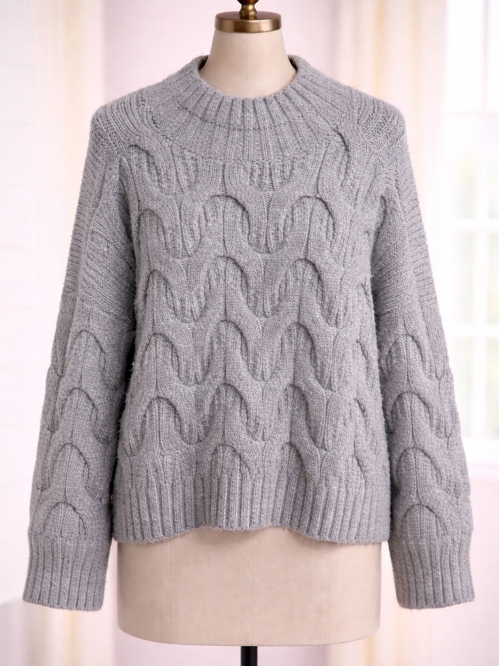 entro by Anthropologie Soft Cable Knit Gray Sweater - Gray